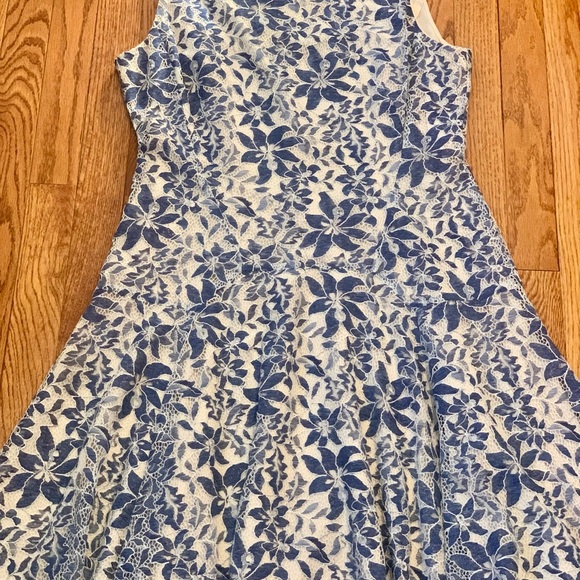 Tommy Hilfiger light blue and white dress - Picture 2 of 11